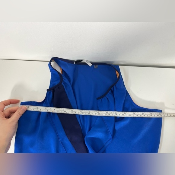 T Tahari Petite Womens Top Sz XS Royal Blue Sleeveless Ruffle V Neck Blouse Cami - Picture 6 of 6